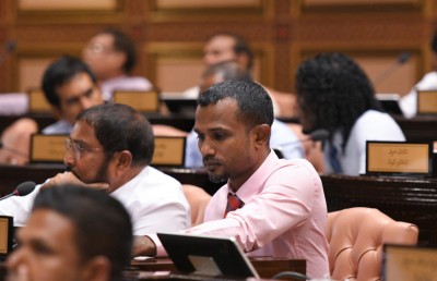 ލޯނަށް ފައިސާ ދައްކަން އެހެން ގައުމަކުން ލޯނު ނެނގޭނީ އިންޑިއާގެ ހުއްދައާއެކު: ޓޮމް