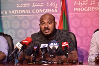 ފުލުހަށް ހާޒިރުކޮށް ޝުޖާއު 1،000 ރުފިޔާއިން ޖޫރިމަނާ
