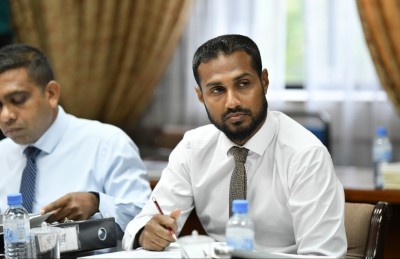 އޮނިގަނޑުން ބޭރުން ވެސް ދާއިމީ މުވައްޒަފުން އެބަތިބި، އެކަމަކު ވަތްކެއް ނުކުރާނަން: ފެނަކަ