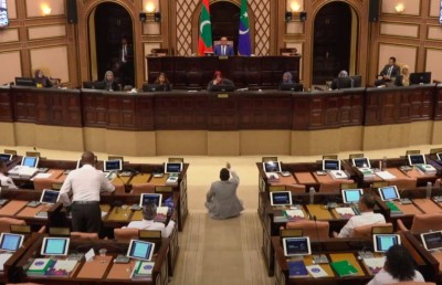 މަޖިލީހުގެ ނައިބުގެ އިންތިހާބުކުރާ ވޯޓާ ހެދި ޖާބިރުގެ ނުރުހުން، ނަން އިއްވައިފި