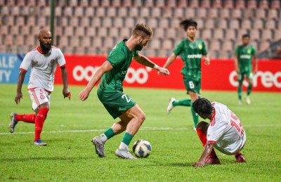 ގަލޮޅު ދަނޑުގެ ލައިޓްތައް މައްސަލަ ޖެހި މާޒިޔާގެ މެޗަށް ހިޔަނި