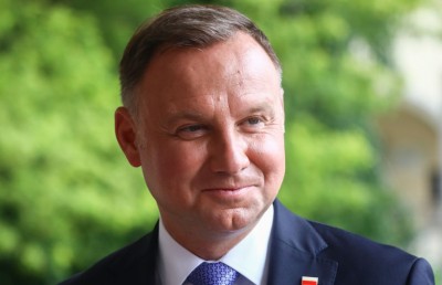 ޕޮލެންޑުގެ ރައީސަށް ގަމާރެކޭ ބުނެގެން ތިން އަހަރަށް ޖަލަށް