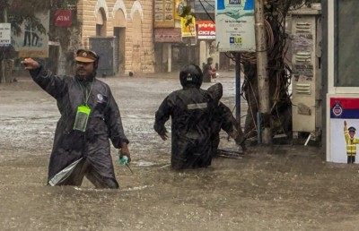 ޗެންނާއީގައި ފެންބޮޑުވެ ފަސް މަރު، ގިނަ ބަޔަކު ހާލުގައި ޖެހިއްޖެ