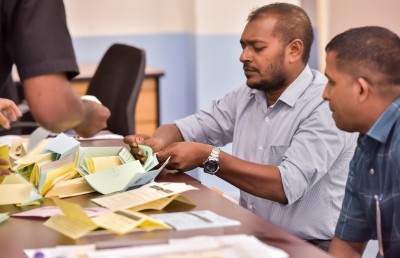 ވޮލީ އިންތިހާބަށް ކުރިމަތިލާން ހުޅުވާލައިފި