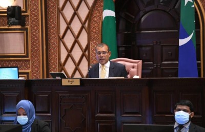 ވެންޓިލޭޓަރުތަކުގެ މައްސަލަަ މިހާރު ބެލިއްޖެ، މަޖިލީހުން ފިޔަވަޅު އެޅުމާ މެދު ގޮތެެއް ނިންމަން ޖެހޭ: ނަޝީދު