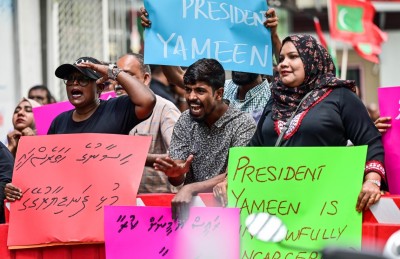 ސިޔާސީގޮތުން ބަތްކައްކާ ކުޅުން ހުއްޓާލާ، ގައުމަށް ހިންދެމިލުމަށް ފުރުސަތު ލިބެން ޖެހޭ!