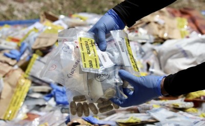 މަސްތުވާތަކެއްޗާއެކު މާލެއިން ދެމީހަކު ހައްޔަރުކޮށްފި