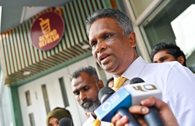 މޭޔަރަކަށް ވާދަކުރައްވަން އާޒިމް ފޯމު ހުށަހަޅުއްވައިފި