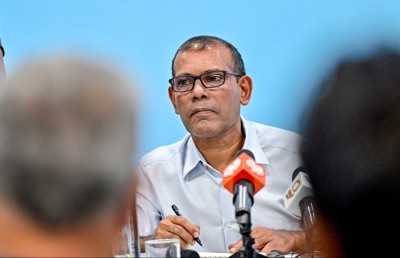 ނަޝީދު "ވަރުބައްޔެއް ނުވާނެ، އެނބުރި އަންނާނެ"!