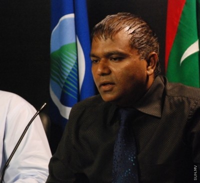 ކުރީގެ ޑެޕިއުޓީ މޭޔަރު ސުޖާއުގެ މައްޗަށް ކޮރަޕްޝަންގެ ދައުވާކުރަން ފޮނުވައިފި