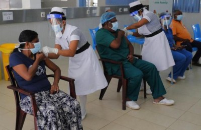 ވެކްސިން ލިބުން ދަތިވެ ލަންކާގެ ވެކްސިން ޕްރޮގްރާމަށް ހުއްޓުމެއް