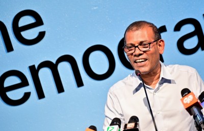 ނަޝީދު "ވަރުބައްޔެއް ނުވާނެ، އެނބުރި އަންނާނެ"!