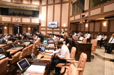 މަޖިލީހުގެ ތިންވަނަ ދައުރުގެ ފުރަތަމަ ޖަލްސާ އޮކްޓޫބަރު 5 ގައި