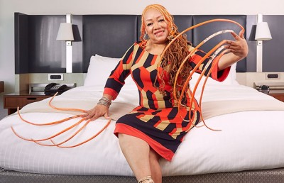 ރެކޯޑް ހެދި ދިގު ނިޔަފަތިތައް ކަނޑާލައިފި