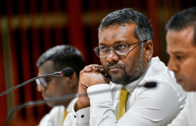 ބަންގްލަދޭޝް ލޭބަރުން ގެންނަން ހުއްދަ ދިނީ ގާނޫނާ ހިލާފަށް: ފައްޔާޒު