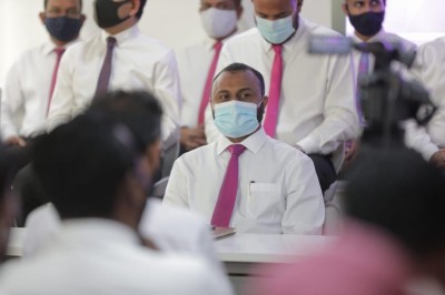 އިދިކޮޅުގެ އެޑްވައިޒަރެއްގެ ގޮތުގައި ޑރ. ޝަހީމް އެނބުރި ސިޔާސީ މަސައްކަތަށް