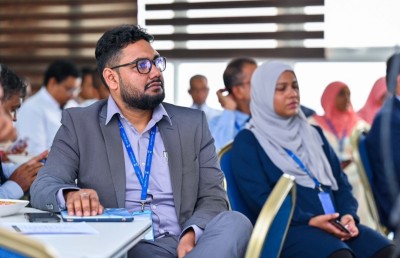 ވިލާ ކޮލެޖުގައި އިންޓަނޭޝަނަލް ލޯ އާ ގުޅޭ ސިމްޕޯޒިއަމްއެއް