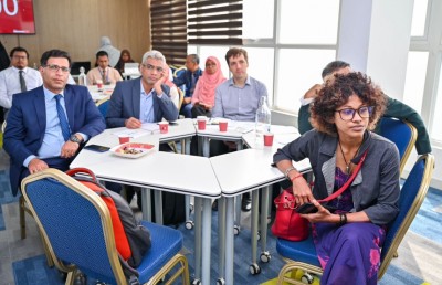 ވިލާ ކޮލެޖުގައި އިންޓަނޭޝަނަލް ލޯ އާ ގުޅޭ ސިމްޕޯޒިއަމްއެއް