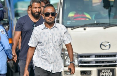 އަޅުގަނޑަކީ ބޭއިންސާފުގެ ކުރިމަތީގައި ކުޑަކަކޫ ޖަހާނެ މީހެއް ނޫން: ޔާމީން