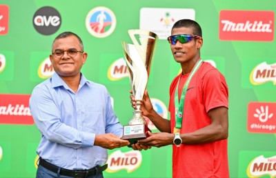 ގްރޯން ޕްރީގައި ވާދަކުރި ހަތަރު ފަހަރު ވެސް ފަޒީލަށް ތަށި