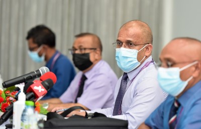 ދެ ރަށެއްގައި ވޯޓު ލާ ގަޑި ލަސްކޮށްފި