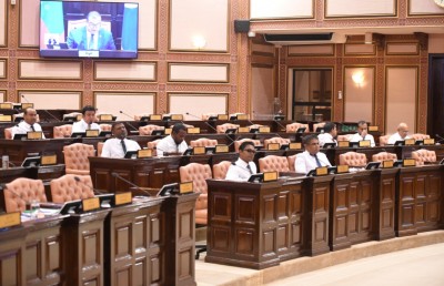 އެމްޑީޕީން ވަޒީރުންގެ ރުހުން ލަސްކޮށް، ކުރަނީ ޖެއްސުން، ދޭން އުޅެނީ އަދަބެއް!