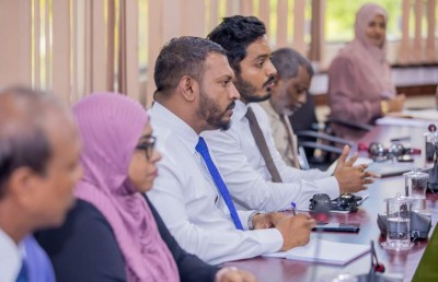 ވިލިމާލޭގައި ފައިބަރު މަސައްކަތް ހުއްޓާލަން ތިލަފުށިން ބިމެއް ދެނީ