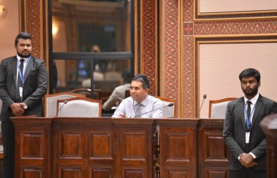 ހައްގު ހަނިވާ ކަމަށް ބުނެ ވަޒީރުންނާ ސުވާލު ކުރުމުގެ ގާނޫނު އުވާލަނީ