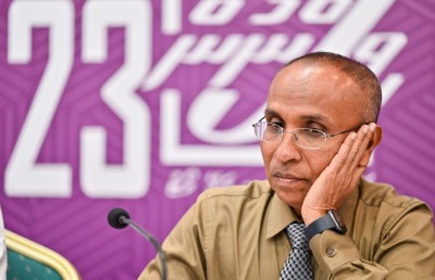 މަޖިލީހަށް ގާބިލު މީހުން ދާން އޮތް ދޮރު ބަންދު!