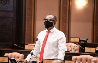 ވޯޓުލާން ނުނިކުތީ ޔާމީން މިނިވަންކުރާ ވާހަކަ ދައްކާތީ ކަންބޮޑުވެގެން: އާޒިމް