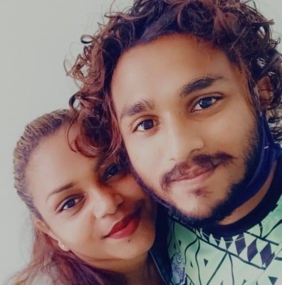 ޔުނާންގެ ދެމަފިރިން ޝަރީއަތް ނިމެންދަން ބަންދަށް