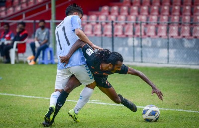 އީގަލްސް - އަބަހަނީ މެޗު ނޭޕާލްގައި