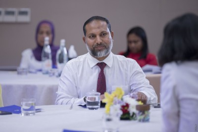 އިމްރާން މައާފަށް އެދި، ނޫސްވެރިން ގޯސްކޮށްފި