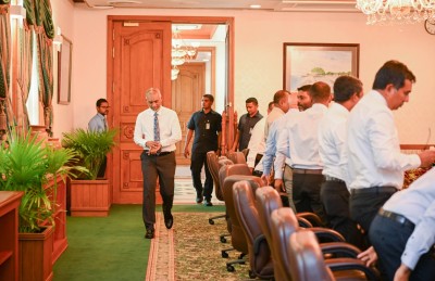 އިންޑަސްޓްރިއަލް ފްރީޒޯން ކުންފުނި އުފައްދަނީ ފަސް ކުންފުންޏެއް ހިއްސާވާ ގޮތަށް