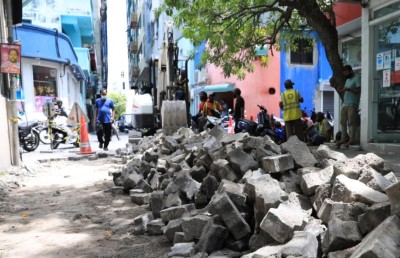 އާރްޑީސީގެ އޮފީސް ފަޅާލައި 100،000 އަށް ވުރެ ގިނަ ރުފިޔާ ނަގައިފި
