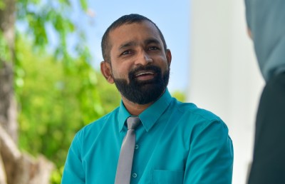ލޭ ހަދިޔާކުރުމުގައި 17 އަހަރު، އިންސާނިއްޔަތުގެ ނަމޫނާ