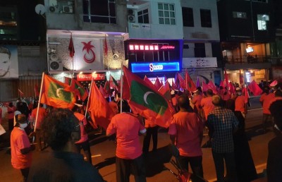 ޔާމީންް މިނިވަންކުރަން ގޮވާލައި އިދިކޮޅުން އިހުތިޖާޖުކުރަނީ
