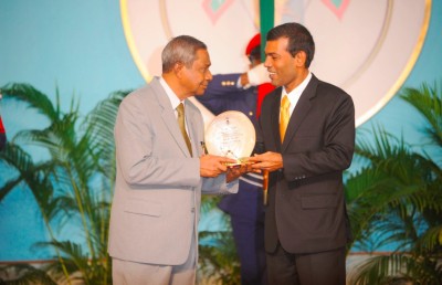 އަހުމަދު މަނިކުގެ ތްރީ ޗޮއިސްގެ ބައި ގަރުނުވީ ދަތުރު