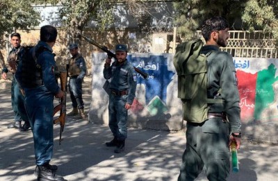 ކާބުލް ޔުނިވާސިޓީގައި މީހަކު އަމިއްލައަށް މަރުވެގެން ދިން ހަމަލާއެއްގައި 20 މީހުން މަރުވެއްޖެ