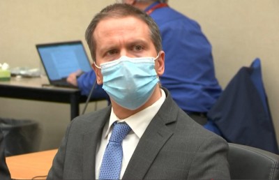 ފްލޮއިޑު މަރާލި ފުލުސް މީހާގެ މައްޗަށް ކުށް ސާބިތުވެއްޖެ