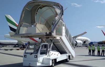 އެއާޕޯޓުގައި ހާދިސާއެއް ހިނގައި ސްރީލަންކަންގެ މަތިންދާބޯޓަކަށް ގެއްލުންވެއްޖެ