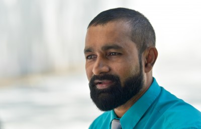ލޭ ހަދިޔާކުރުމުގައި 17 އަހަރު، އިންސާނިއްޔަތުގެ ނަމޫނާ