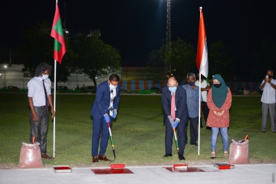އެކުވެނި ޓްރެކްގައި ސިންތެޓިކް އެޅުމުގެ މަސައްކަތް ފަށައިފި