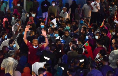 އިދިކޮޅުގެ އެއްވުން: ފަރުވާއަށް ފަހު ދެ މީހަކު ހައްޔަރުކޮށްފި