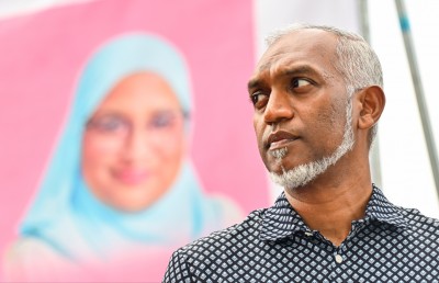 އަޅުގަނޑު މިހުރީ ރައީސް އަރިހުގައި، މެނިފެސްޓޯ އެކުގައި ތަންފީޒުކުރަން: އާޒިމާ