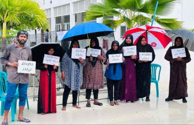 ޕްރިންސިޕަލް ބަދަލުކޮށްދޭން އެދި، ދަނބިދޫ ބެލެނިވެރިން އިހުތިޖާޖު ކުރާތާ ތިން ދުވަސް!