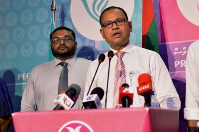 ސަރުކާރުގެ ފުރަތަމަ ދެ އަހަރަށް އިދިކޮޅުން ދިނީ "އެފް" ރިޕޯޓެއް
