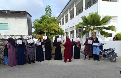 ޕްރިންސިޕަލް ބަދަލުކޮށްދޭން އެދި، ދަނބިދޫ ބެލެނިވެރިން އިހުތިޖާޖު ކުރާތާ ތިން ދުވަސް!