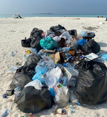 ރީތި ރާއްޖެ ގޮނޑުކުރަން ދިވެހީން