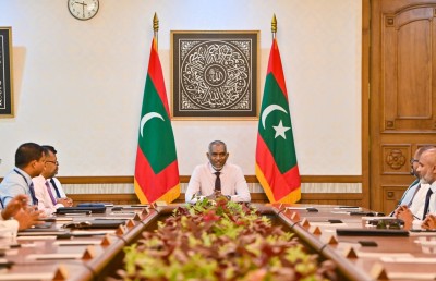 އޯފް-ޝޯ ފައިނޭންސިން ހިދުމަތް ދޭ އިދާރާ އުފައްދައިފި